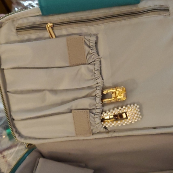 Go go bag in teal! See how many ways you can 1 arrange personally for you - Picture 2 of 10